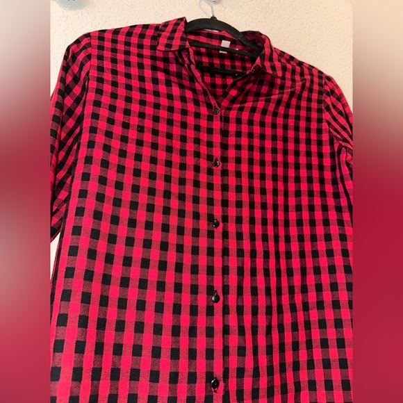 Philosophy Red and Black Plaid Button Up Adjustable Sleeves Size Small - Picture 4 of 9